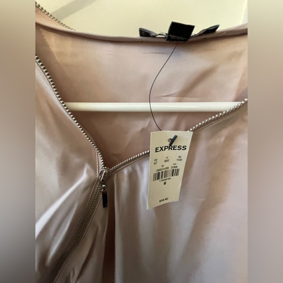Express Light Pink Zipper Blouse - NWT - Medium - Picture 3 of 4